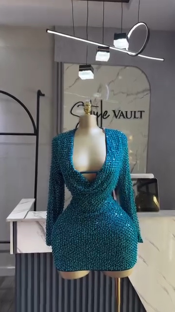 Elegant silhouette dress